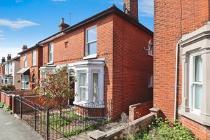 Ladysmith Avenue - click for photo gallery